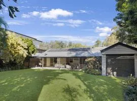 Sea Breeze Cottage at Mudjimba - Pet friendly