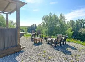 Fall River Cabin Retreat: On-Site Fly Fishing!