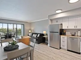South Seas Bayside Villa 4120 - Chic Marina View Residence with Bikes