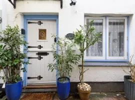 Dolls Cottage