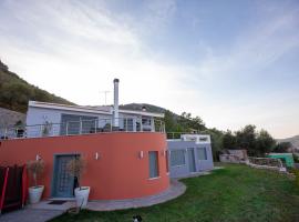 Mytilene Luxury Villa Panoramic, luxury hotel sa Mytilini