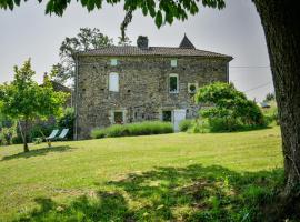 Maison des Yourtes, hôtel à Loubejac