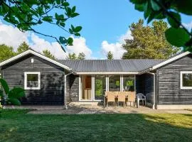 3 Bedroom Stunning Home In Fårvang