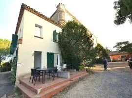 Flat with pool in the heart of vineyards, cleaning included