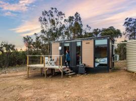 Cabernet Tiny House by Tiny Away, minicasa en Windeyer