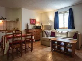 Cottage in Vézac near Forest and Lake, cleaning included