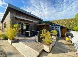 Holiday Home in Neville sur Mer, cleaning included