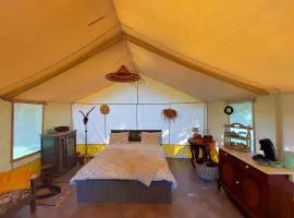 Romantic Safari Tent Lodge, cleaning included