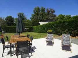 Comfortable Bungalow, Pink Granite Coast, cleaning included