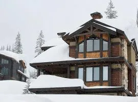 Dwight Out Chalet with Hot Tub