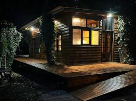 Caba&ntilde;a Pehuen, Bosque Peralta Ramos, Mar del Plata, cottage in Mar del Plata