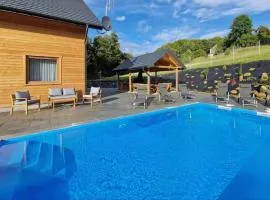 Holiday Home Wi niowa with Pool and Mountains, cleaning included
