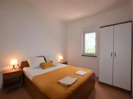 Home with terrace and swimming pool for use , cleaning included