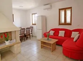 Adorable stone house with terrace,20m distant from beach !, cleaning included