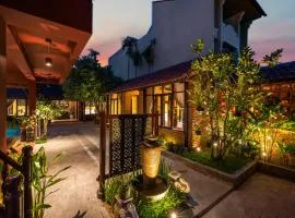 DeMin Villa Hội An - Pool and BBQ Garden
