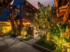 DeMin Villa Hội An - Pool and BBQ Garden