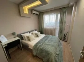 Premium High Rise, Gorgeous City Views