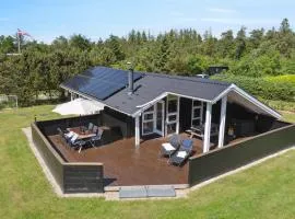 Cozy Summer House Near Hals