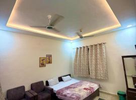 KRISHNAM GUEST HOUSE, B&B di Gwalior