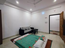 Sukhanidhi Family Homestay, hotel v destinaci Māvalli
