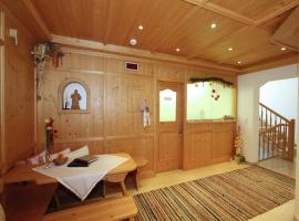 Attractive holiday home in Kaltenbach on the ski-slope, hotel v destinaci Stumm