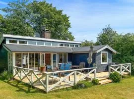 Stunning Home In Gilleleje With Wifi