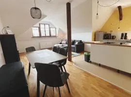 Schöne 2 Zimmer Wohnung am Zentrum von Naumburg