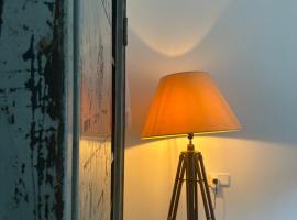 Cozy Room in shared Flat is yours While I Travel, Zelt-Lodge in Niederdorla