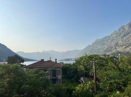 Central Kotor Bay Condo with amazing view, kondo di Kotor