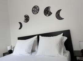 Petit appartement central Chimay, hotel v destinaci Chimay
