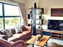 Blouberg Luxury Oasis With Pool & Scenic Mountain Views