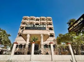 Super Capital O Amit Palace
