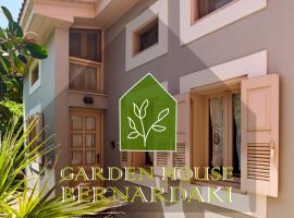 D BERNARDAKI Garden House, villa i Mytilini