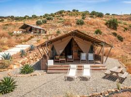 Cactus Hill - Safari Tents - Caminito del Rey, Hotel in Alora