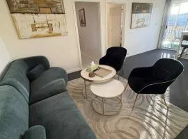 BEACHSIDE UNIT WITH OCEAN VIEWS West Beach