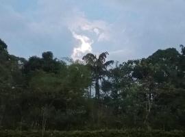 Moksh Farmstay, hotel v destinaci Madikeri