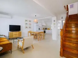 Vila Gorila - Coastal Home