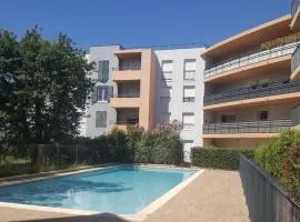 Appartement 6 voyageurs, terrasse, piscine et parking privé