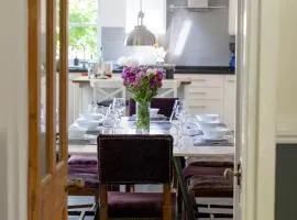 Stunning 4 bedroom house in Wadebridge, Cornwall - 2 living rooms and superking beds