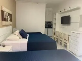 AMARÍLIS RIVIERA-Studio 111