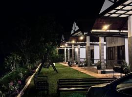 Meghamalhar, acomoda&ccedil;&atilde;o em Mānantoddy