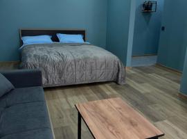 Апартаменты в центре ул Гоголя, hotel in Karagandy