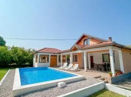 Villa Sama