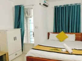 Crowne Cafe Hotel Pham Ngu Lao