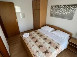 Sunce economy room with kitchenette