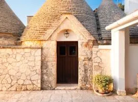 Trulli al Chiaro di Luna