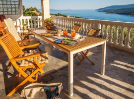 La casa di Marko Sea View Apartments، فندق في راباك