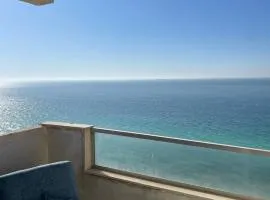 شقة مفروشة بإطلالة بانورامية علي البحر