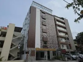 Hotel Sahana Grand