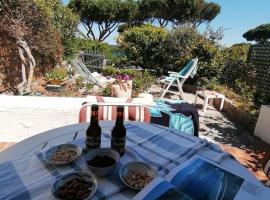 La Pointe de Sel - Plage a 2 minutes a pied, hotel in Lumio